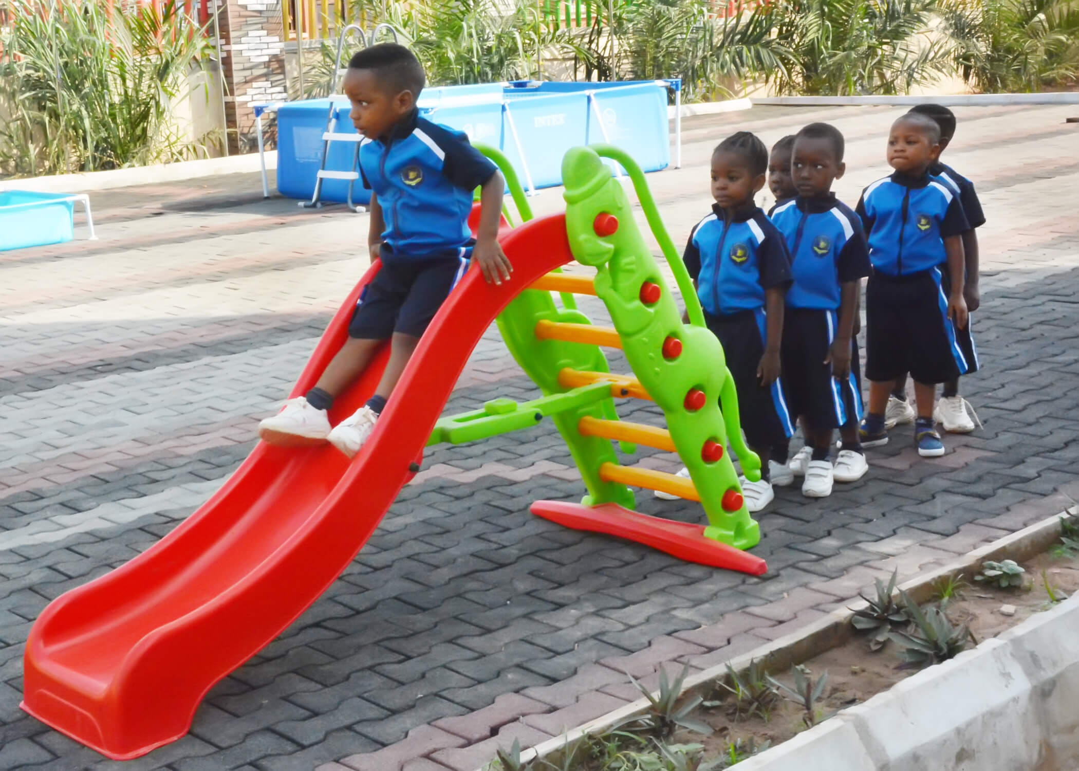 Our READY for SCHOOL program is filled with investigation and discovery, where active and enthusiastic children can refine and expand their discovered skills and knowledge. Our tutors ensure pre-schoolers have joyful, appropriate and meaningful learning experiences. This is achieved through intentional teaching practices, purposefully-designed learning environments, and enriched activities that makes your child fully baked and ready for ultimate success in school and life.